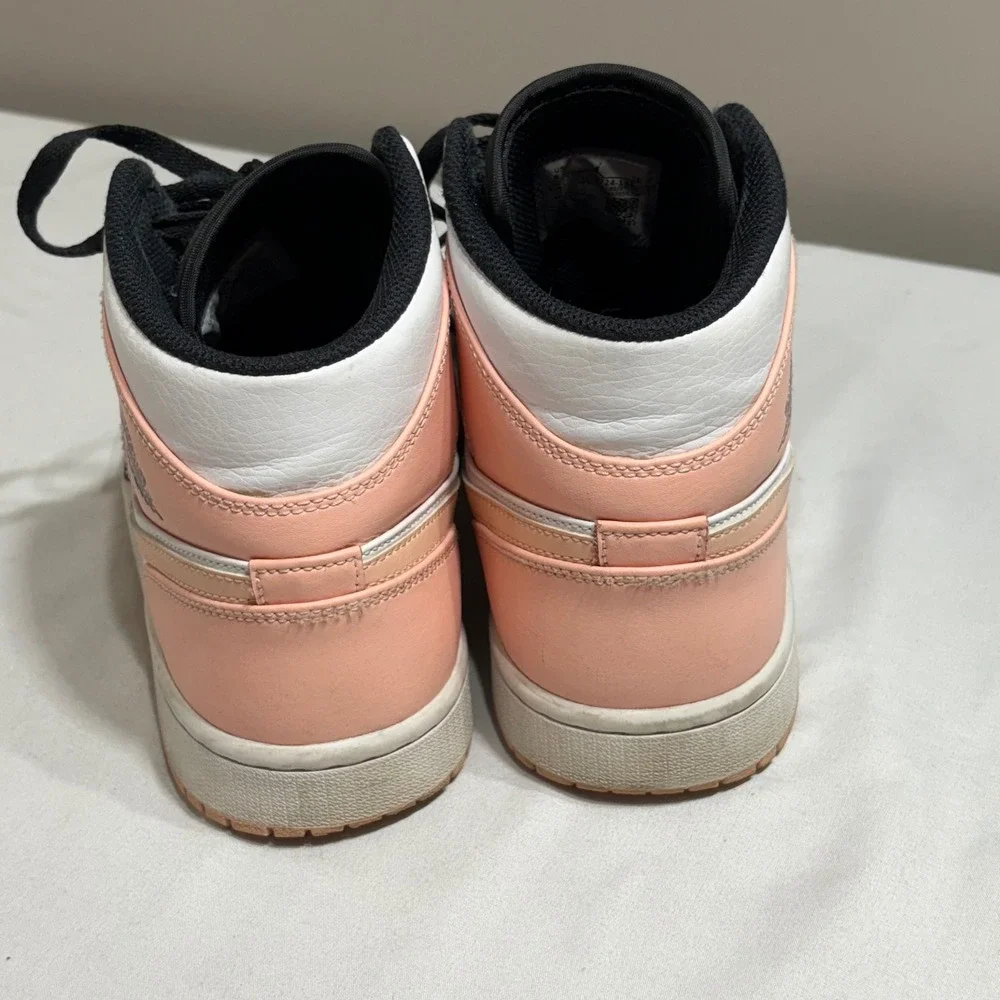 Jordan Air Jordan 1 Mid Mens 8.5 Arctic Orange Black Toe Women 10 Sneakers Retro